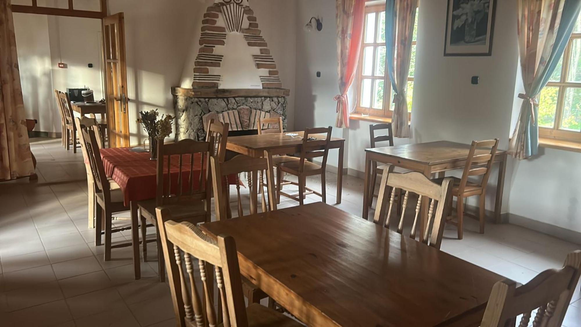 Somogy Kertje Ueduelofalu Es Etterem Bonnya Exterior foto